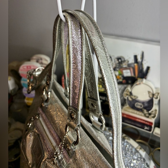 Coach 2010 limited edition rehab Poppy Metallic Silver Star Spotlight Tote EUC - Picture 10 of 16